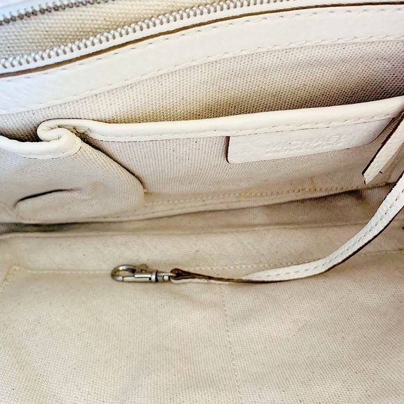 Michael Kors Signature Canvas & Leather Shoulder Bag - Picture 5 of 6